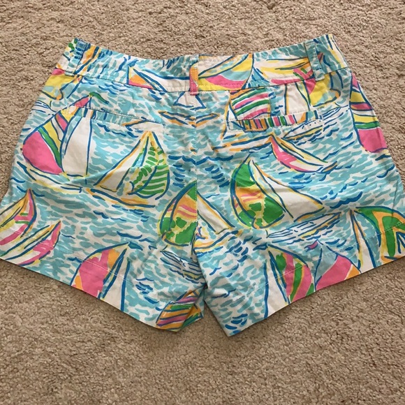 Lilly Pulitzer You Gotta Regatta Callahan Shorts - Picture 2 of 5
